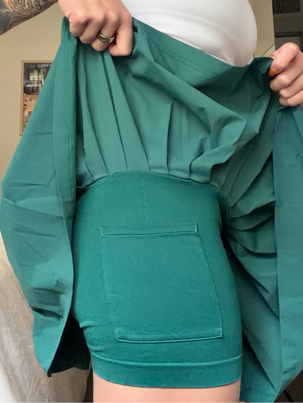 Wilson Midtown Emerald Green Tennis and Golf Skort - Picture 3 of 5